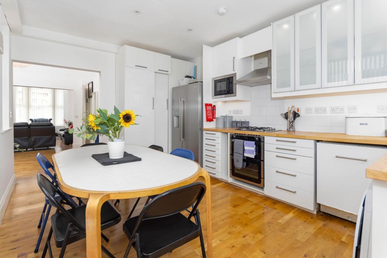 Air Host & Stay - Rockfield House - Sleeps 8 Liverpool Buitenkant foto