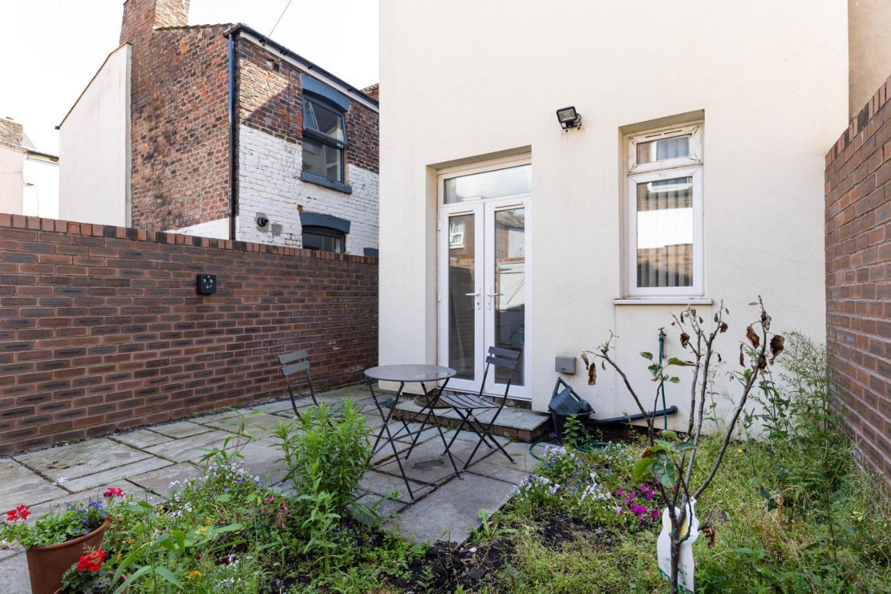 Air Host & Stay - Rockfield House - Sleeps 8 Liverpool Buitenkant foto